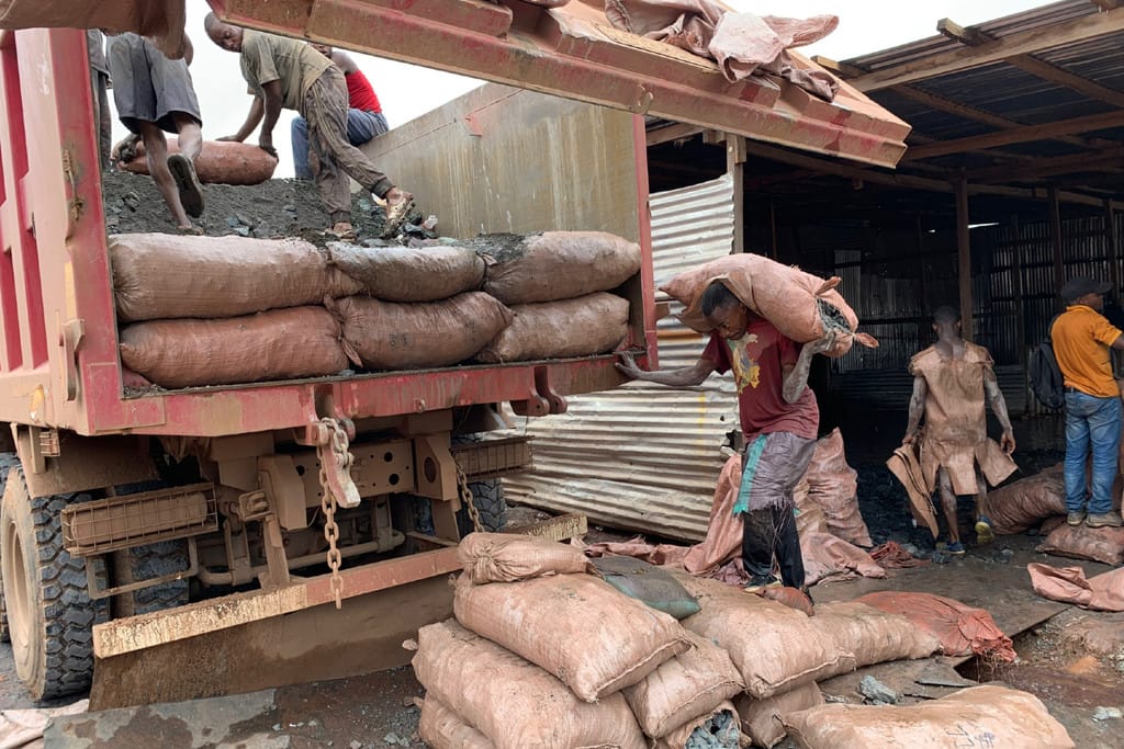 RDC : le gouvernement suspend les exportations de cobalt pour 4 mois.